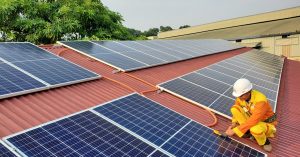découvrez nos conseils essentiels pour l'entretien des panneaux solaires. assurez le bon fonctionnement et la longévité de votre installation grâce à des pratiques simples et efficaces. optimisez votre production d'énergie avec une maintenance régulière.