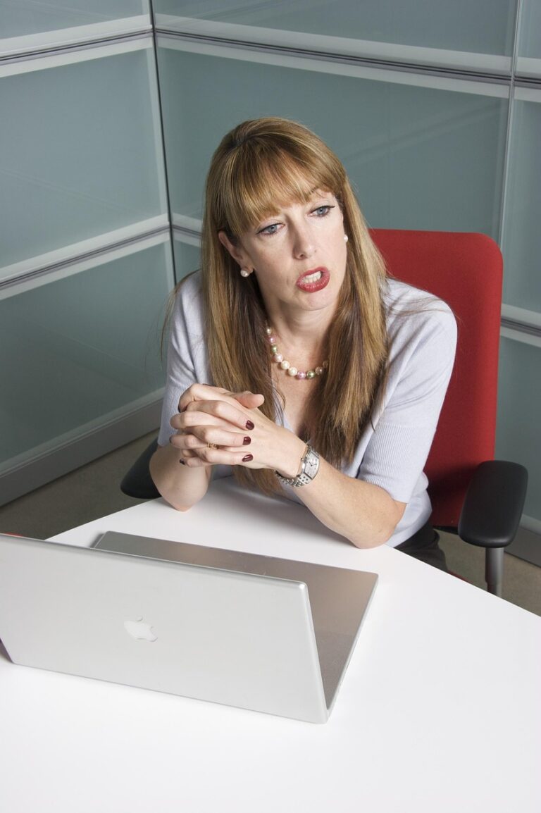 découvrez des stratégies et conseils pratiques pour réussir vos négociations en toute situation. améliorez vos compétences en négociation et atteignez vos objectifs professionnels ou personnels.